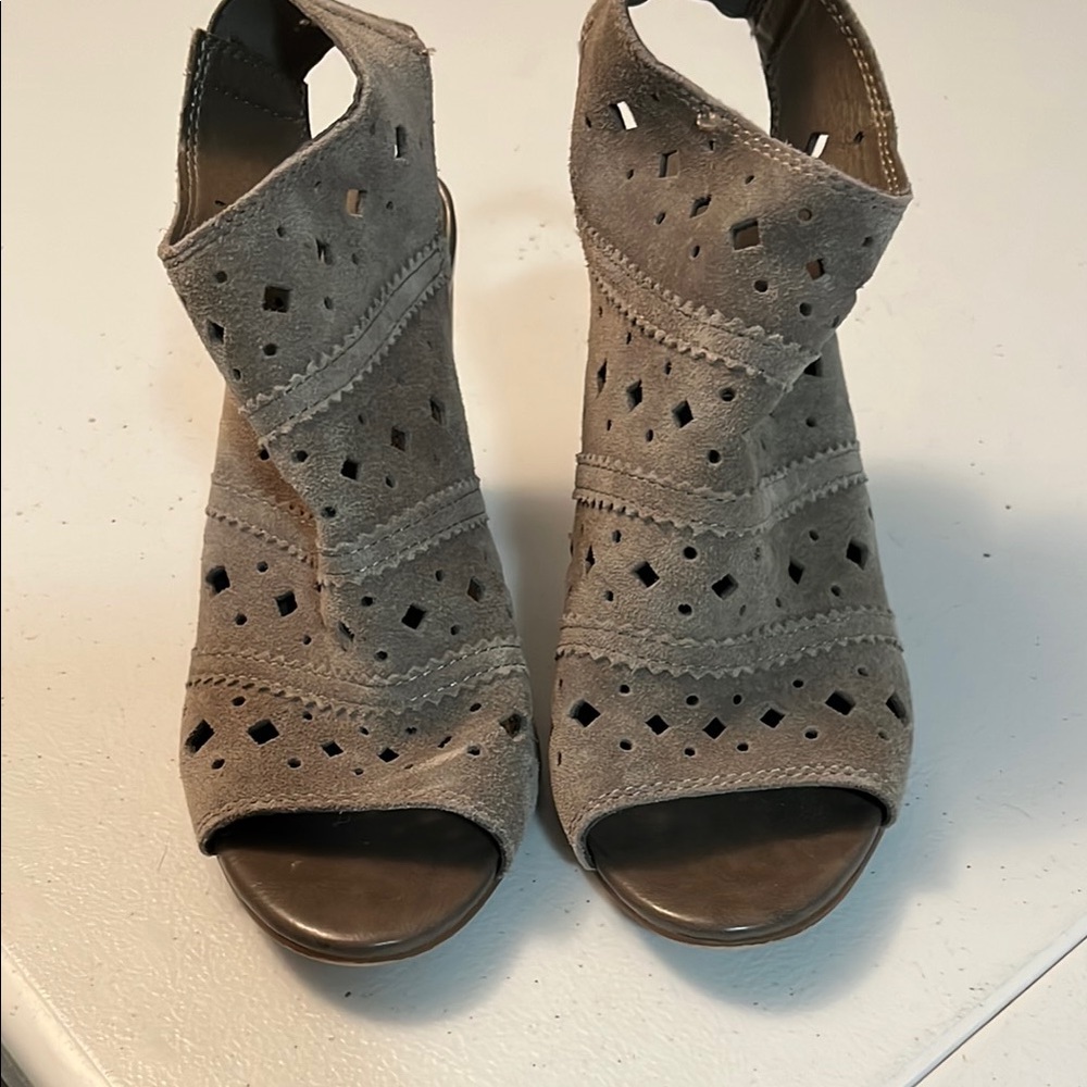 Women's Tan Peep-Toe Ankle Boots